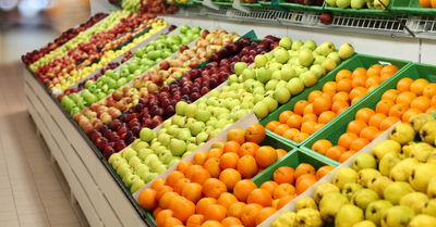 Morrisons, 1ère chaîne supermarché à interdire de ses rayons les emballages en plastique de ses fruits et légumes