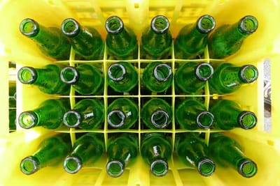Ce supermarché ré-instaure la consigne des bouteilles en verre (contre bon d'achat)